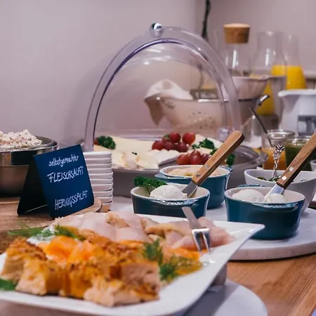 伊克内克佩酒店 3* 内伯尔